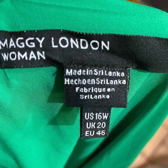 Maggy London Floral Printed Flutter Sleeve Dress Ruched Side Front Skirt Sz 16W - Picture 8 of 11